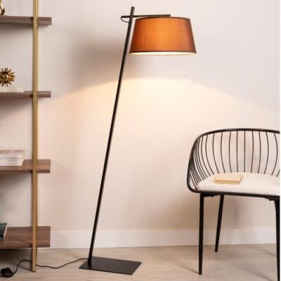 Descubre la elegancia y la iluminación perfecta para tu hogar con nuestra impresionante lámpara de suelo Luminexia de 140 cm de altura.